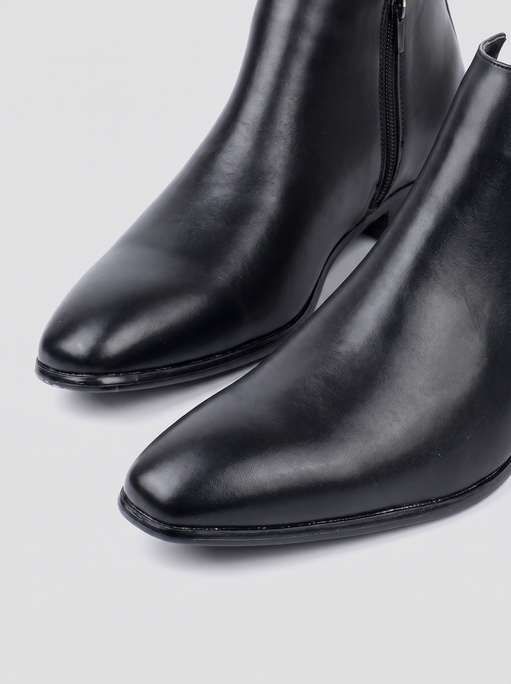 Black|detail