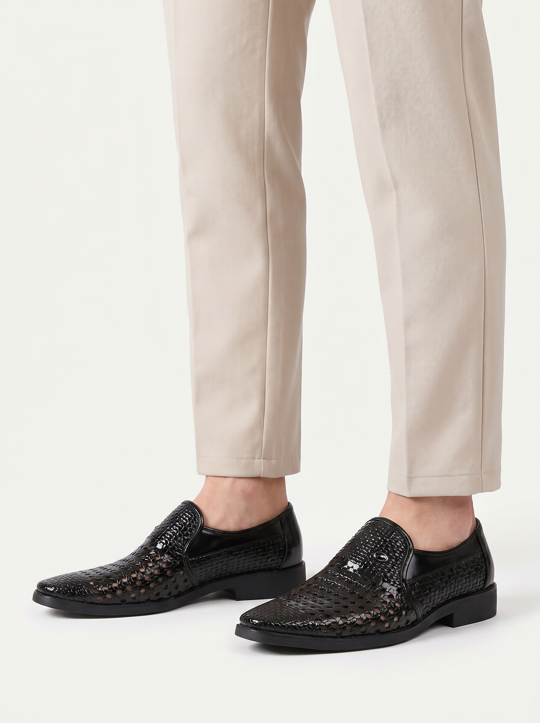 black|onmodel