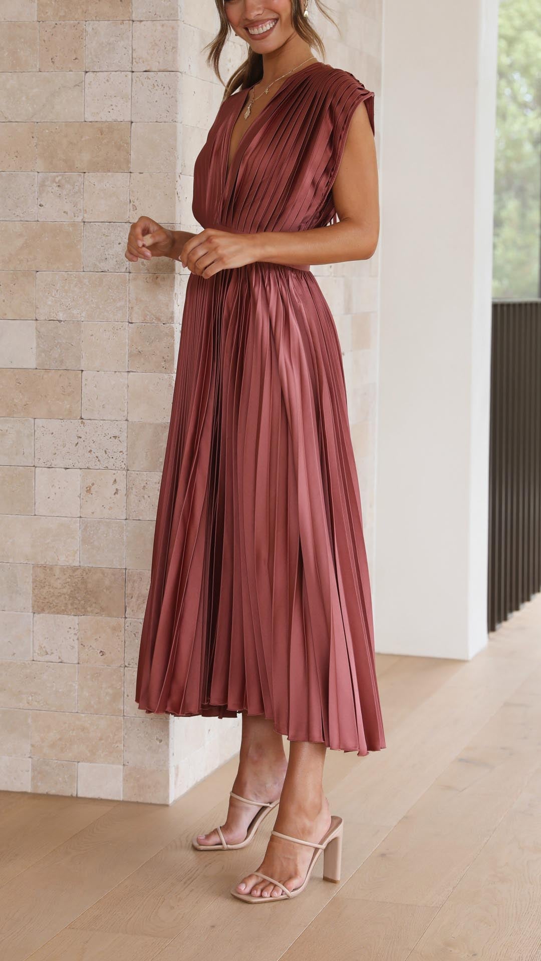 Women's Midi Dress Pleated V-Neck Sleeveless Casual