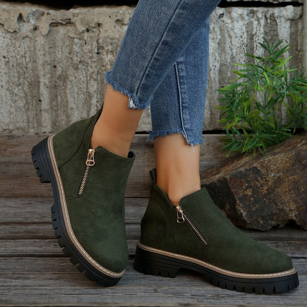 Women's Chelsea Boots Side-Zip Suede Ankle Boots Chunky Heel