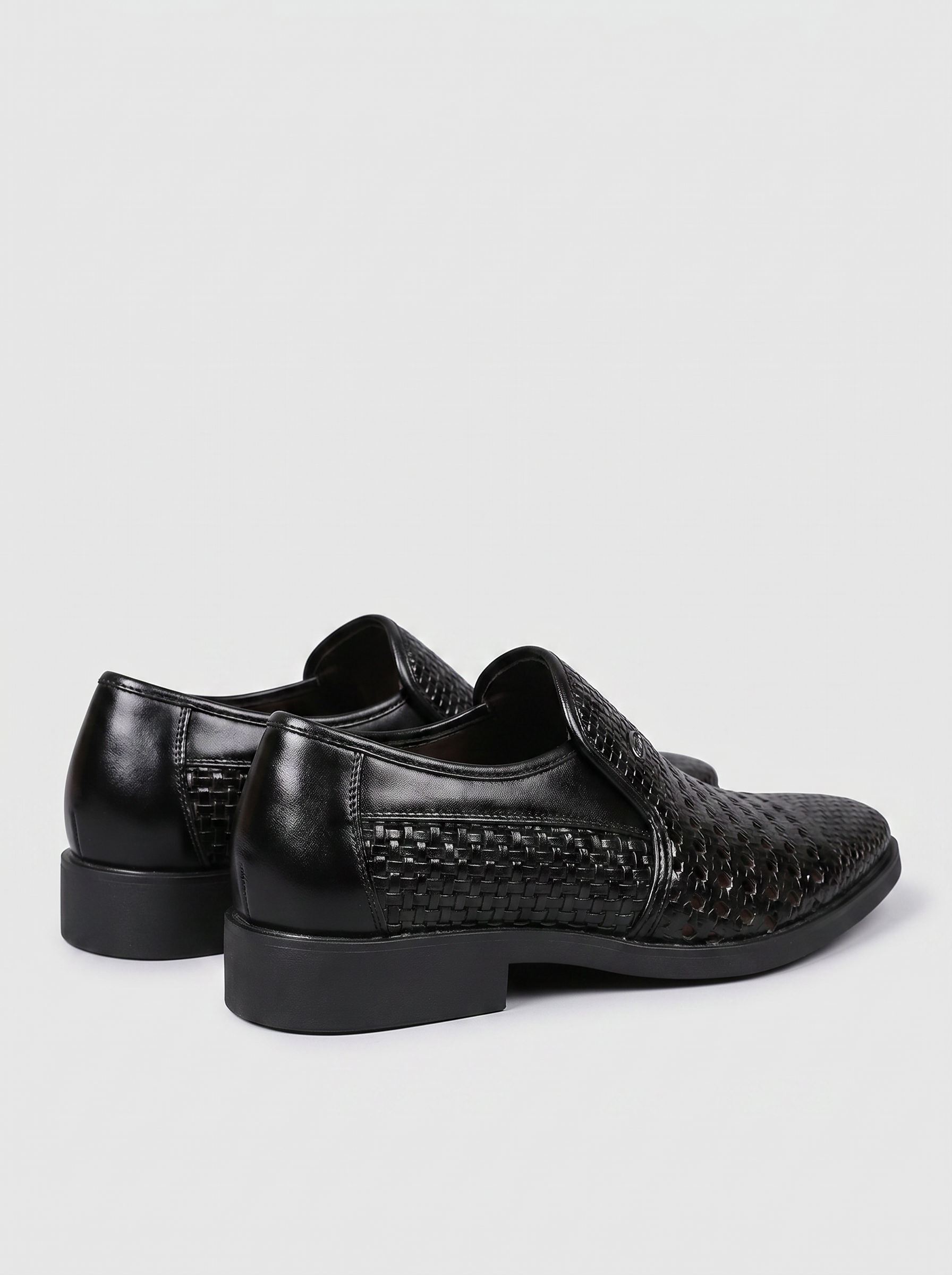 black|rear