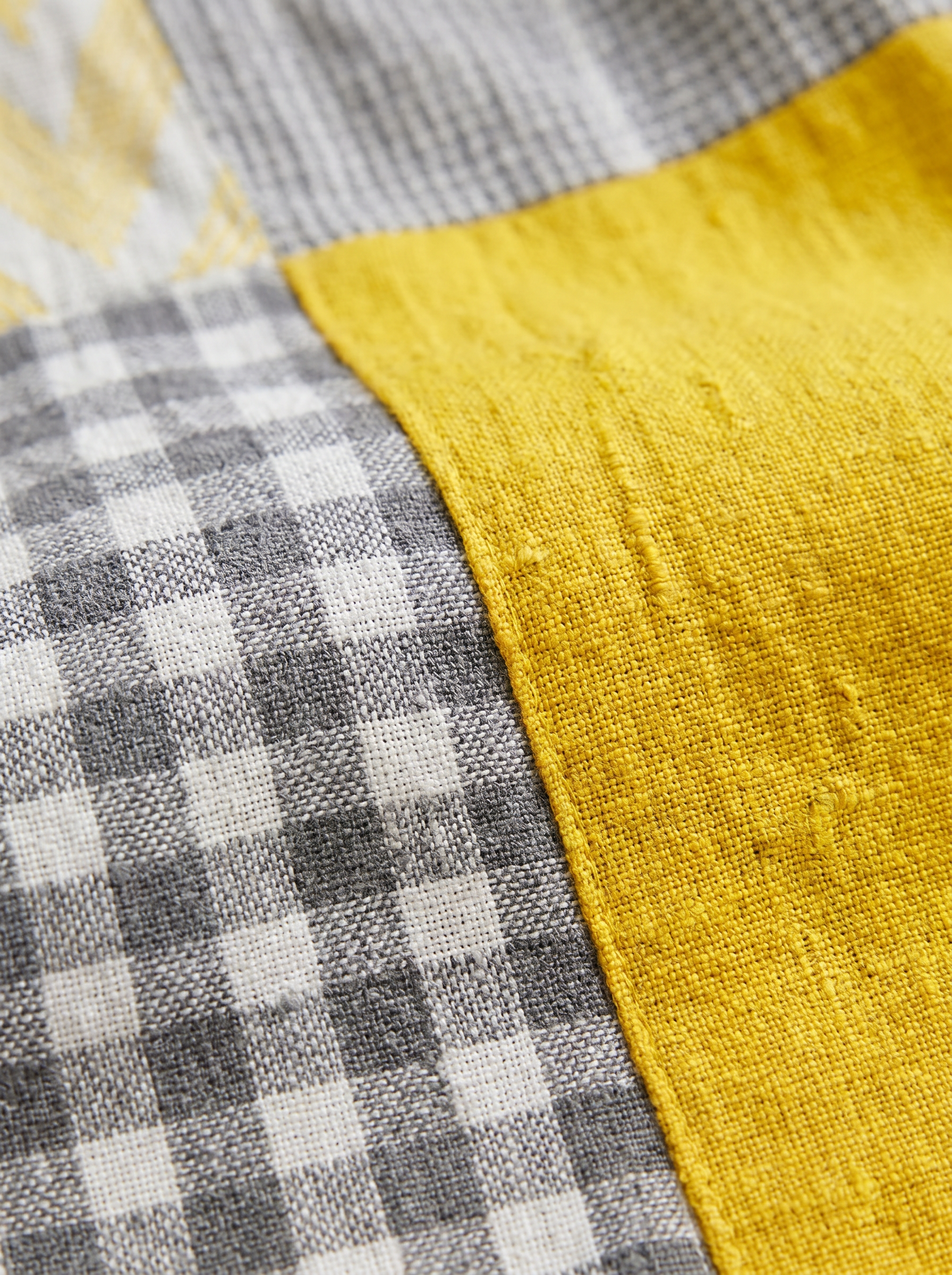 Yellow & Gray|closeup