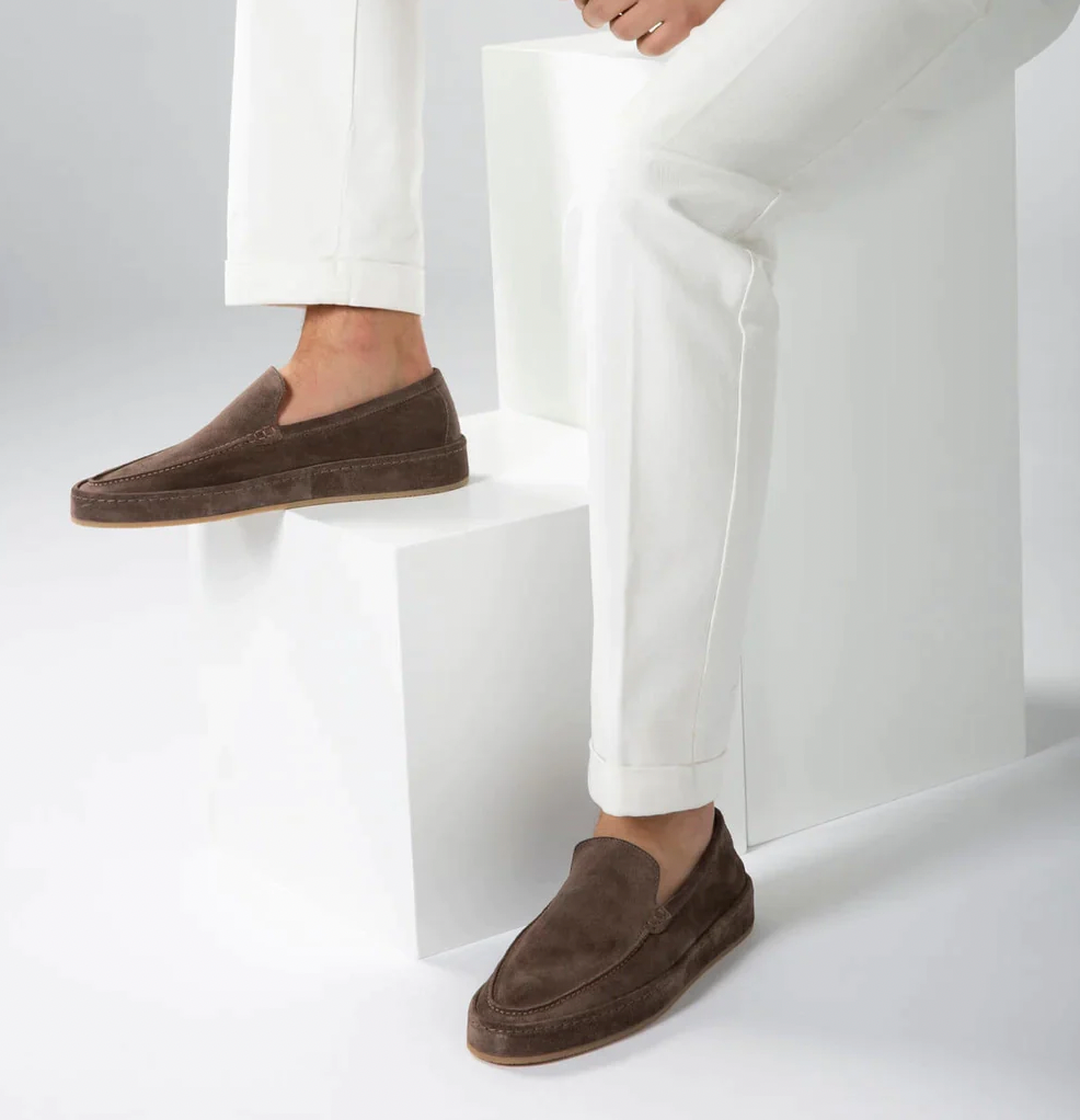 Suede shoe with memory foam insole standard fit men
