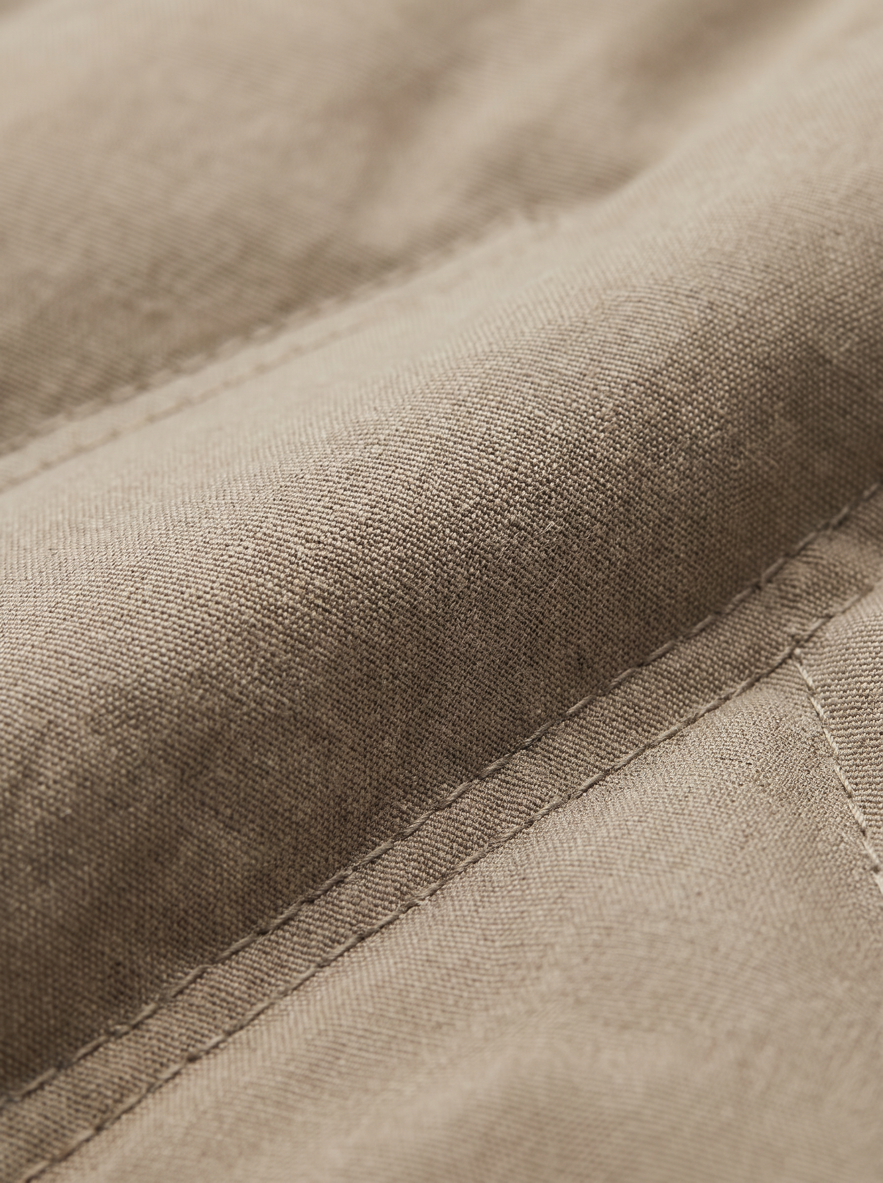 Khaki|closeup