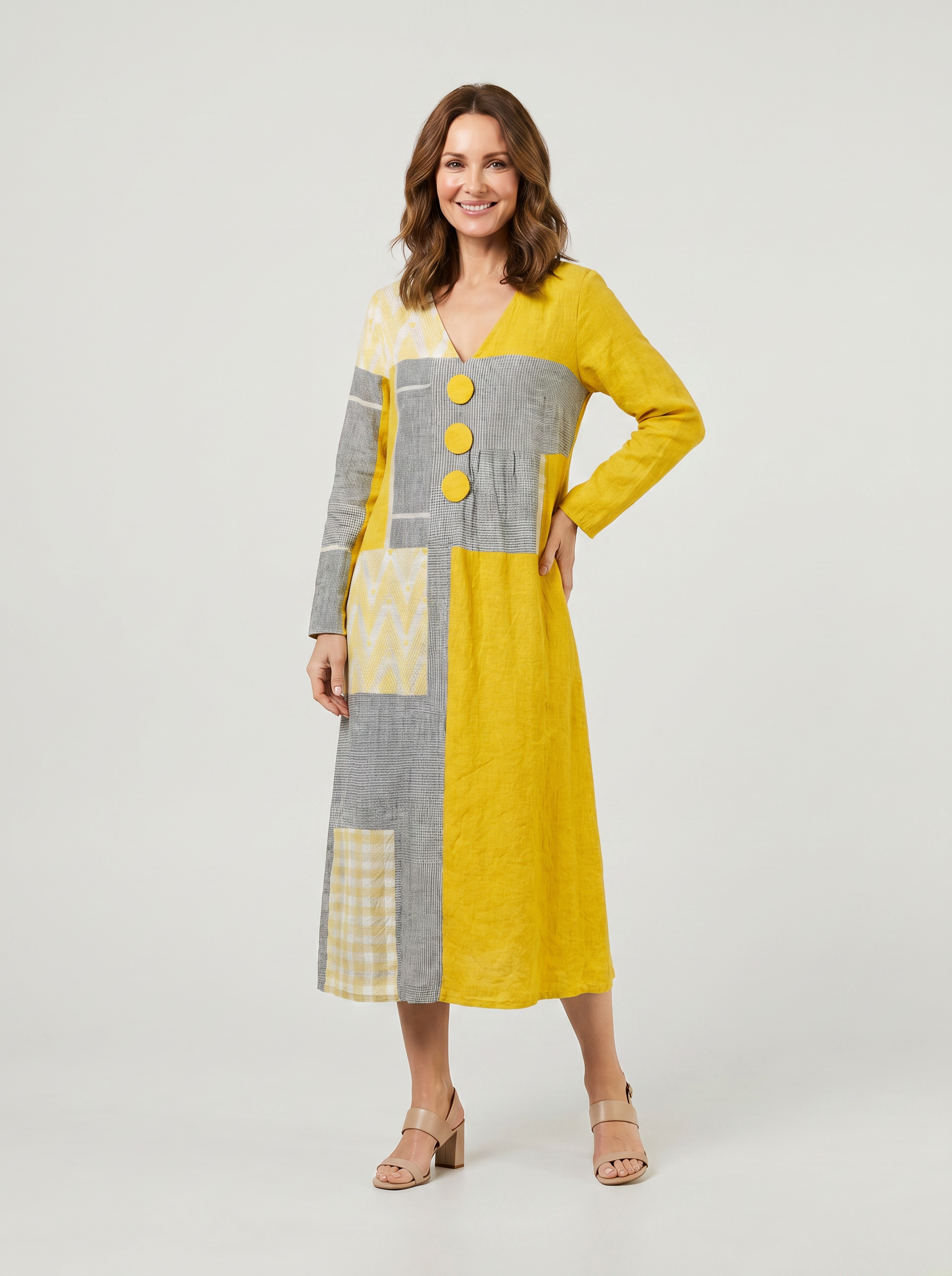 Yellow & Gray|pose